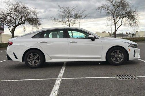 2023 Kia K5 LXS
