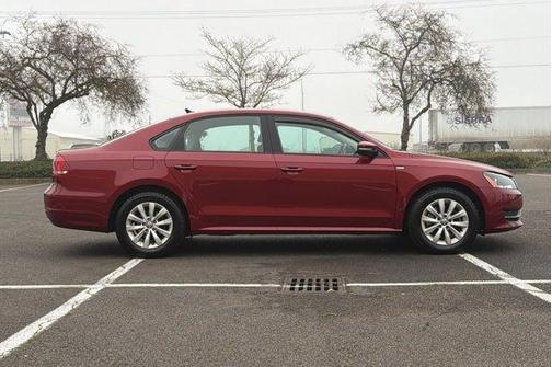 2015 Volkswagen Passat 