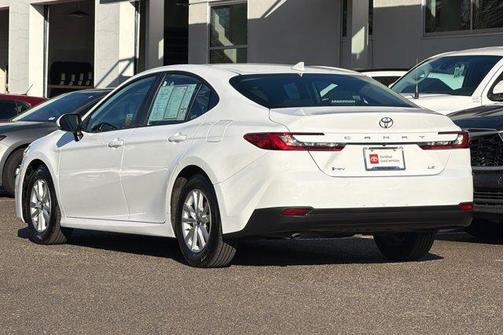 Ice 2025 Toyota Camry LE