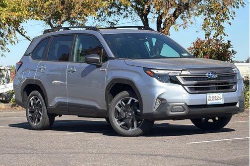 Ice Silver Metallic 2026 Subaru Forester Premium