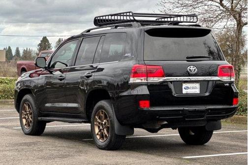 2021 Toyota Land Cruiser 