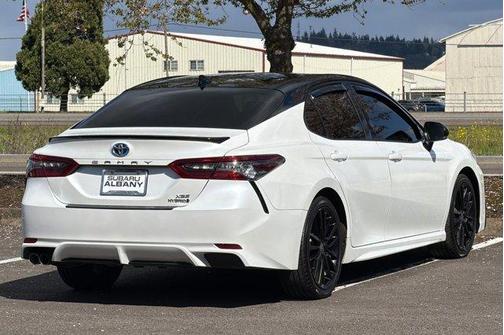 2022 Toyota Camry Hybrid XSE