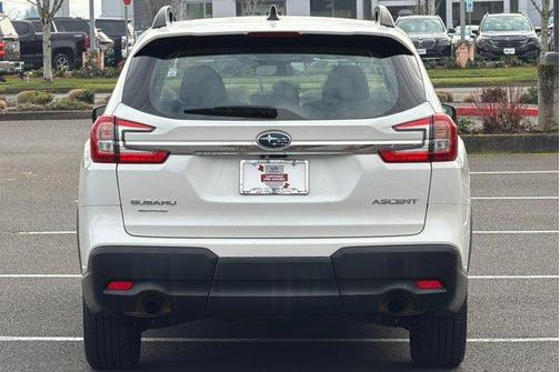 2023 Subaru Ascent Base 8-Passenger
