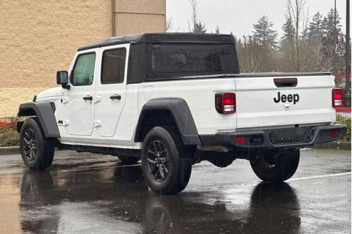 2023 Jeep Gladiator Sport