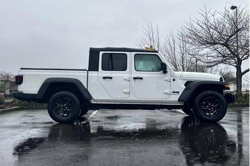 2023 Jeep Gladiator Sport