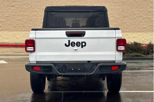 2023 Jeep Gladiator Sport