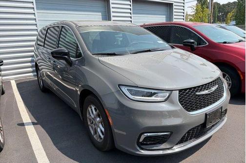 Ceramic Gray Clearcoat 2025 Chrysler Pacifica Select