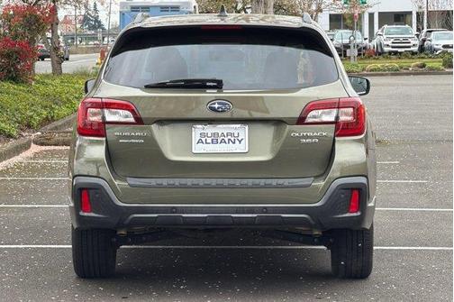 Wilderness Green Metallic 2018 Subaru Outback 3.6R Touring