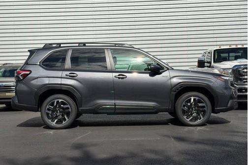 Magnetite Gray Metallic 2026 Subaru Forester Premium