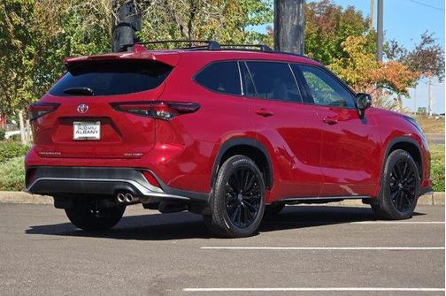 Pearl 2026 Toyota Highlander XSE