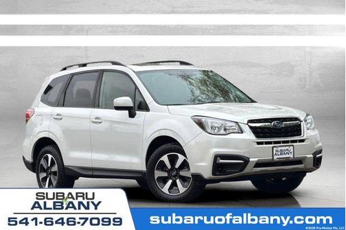 Crystal White Pearl 2018 Subaru Forester 2.5i Premium