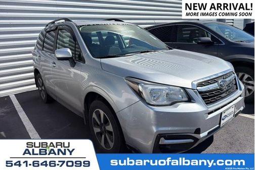 Ice Silver Metallic 2018 Subaru Forester 2.5i Premium