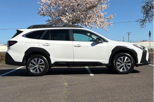 Crystal White Pearl 2025 Subaru Outback Premium