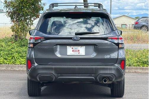Magnetite Gray Metallic 2025 Subaru Forester Limited