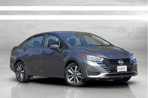 Gun Metallic 2025 Nissan Versa 1.6 SV