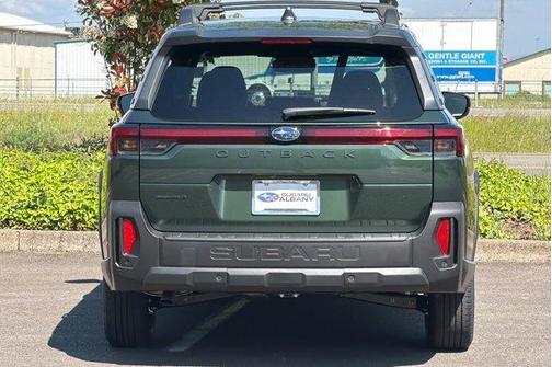 Deep Emerald Green 2026 Subaru Outback Limited