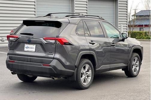 2022 Toyota RAV4 Hybrid LE