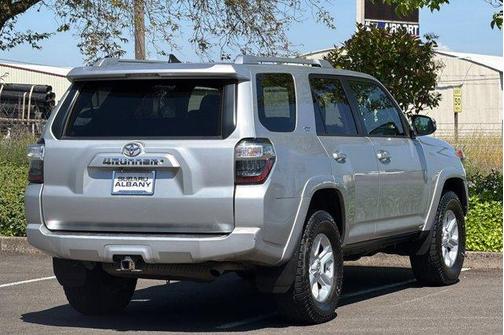 Classic Silver Metallic 2016 Toyota 4Runner SR5 Premium