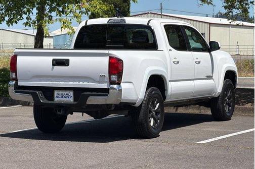 Ice 2023 Toyota Tacoma SR5