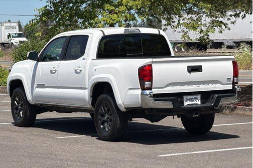 Ice 2023 Toyota Tacoma SR5