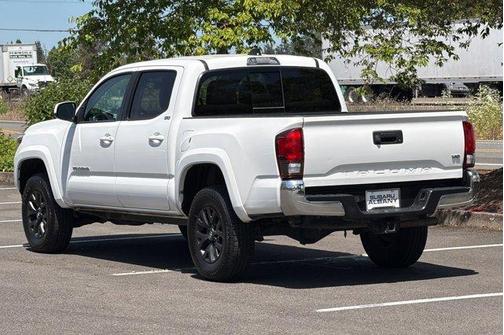 Ice 2023 Toyota Tacoma SR5