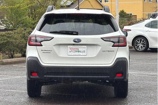 Crystal White Pearl 2025 Subaru Outback Premium
