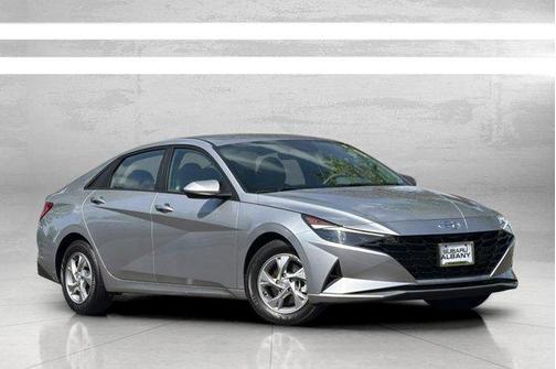 Shimmering Silver Pearl 2021 Hyundai ELANTRA SE