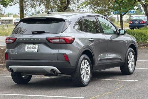 Carbonized Gray Metallic 2025 Ford Escape Active