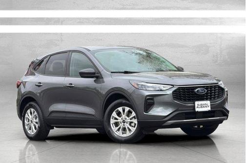 Carbonized Gray Metallic 2025 Ford Escape Active