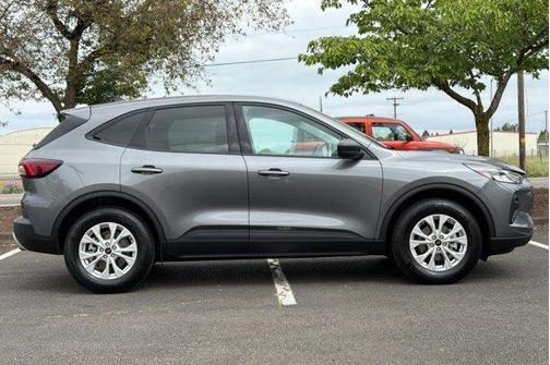 Carbonized Gray Metallic 2025 Ford Escape Active