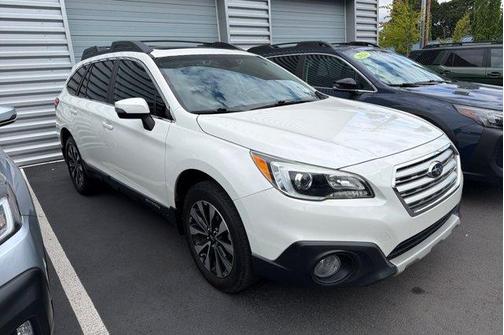 Crystal White Pearl 2017 Subaru Outback 2.5i Limited