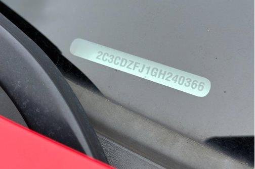 2016 Dodge Challenger 392 Hemi Scat Pack Shaker