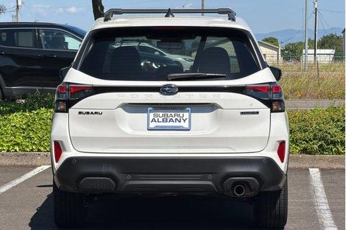 Crystal White Pearl 2025 Subaru Forester Touring