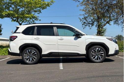 Crystal White Pearl 2025 Subaru Forester Touring