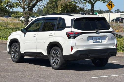 Crystal White Pearl 2025 Subaru Forester Touring