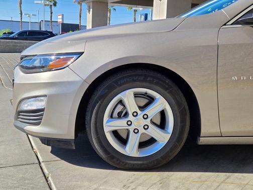 Mineral Gray Metallic 2024 Chevrolet Malibu 1LS