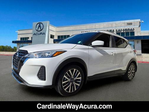 Aspen White Tricoat 2024 Nissan Kicks SV