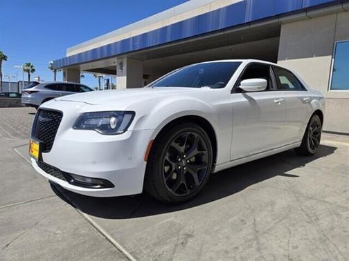 2022 Chrysler 300 S