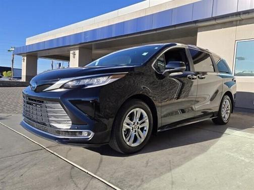 2025 Toyota Sienna Limited