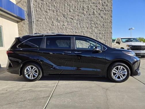 2025 Toyota Sienna Limited