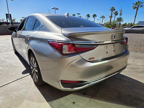 Silver 2019 Lexus ES 300h Base