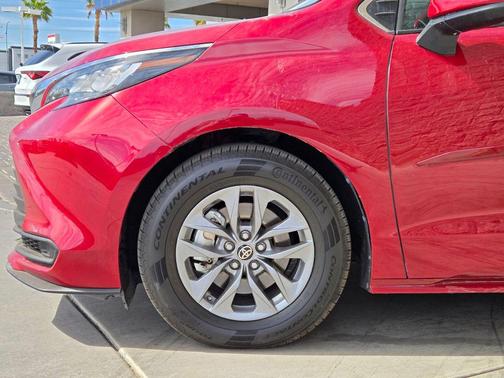 Ruby Flare Pearl 2022 Toyota Sienna LE