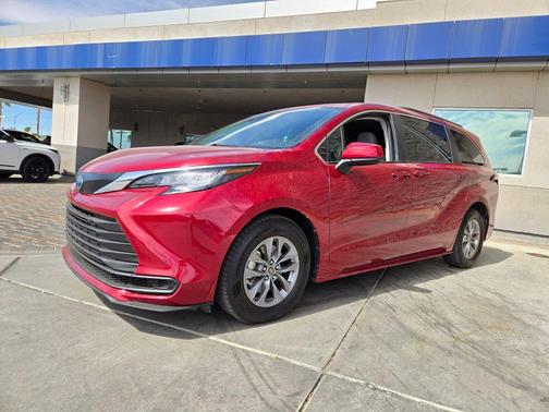 Ruby Flare Pearl 2022 Toyota Sienna LE