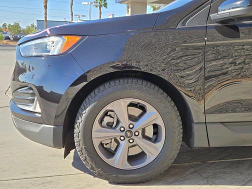 Agate Black Metallic 2023 Ford Edge SEL