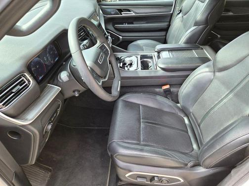 Bright White Clearcoat 2023 Jeep Wagoneer L Series II 4x4