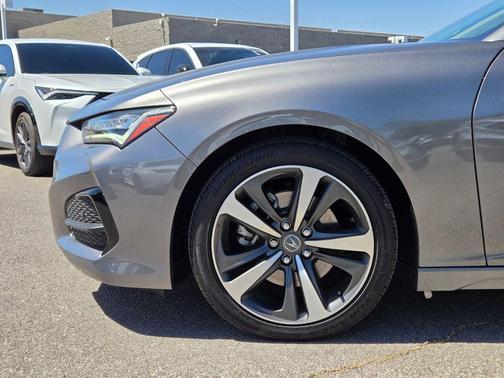 Carbon 2025 Acura TLX Technology