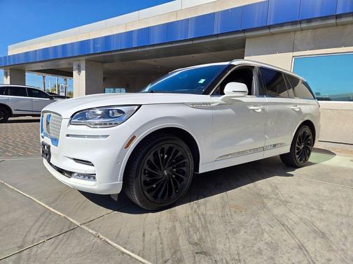 White 2022 Lincoln Aviator Reserve AWD