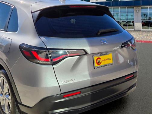 Lunar Silver Metallic 2025 Honda HR-V LX