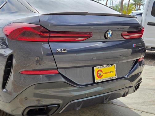 Arctic Gray Metallic 2022 BMW X6 M50i
