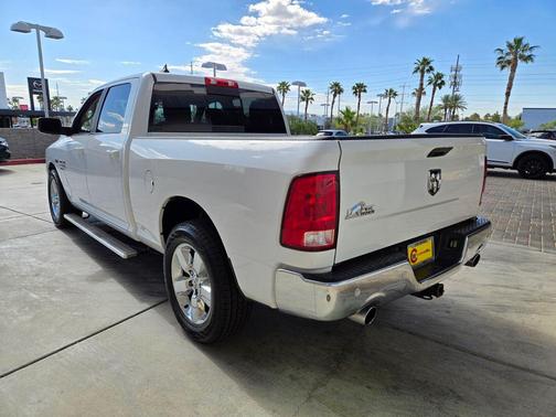 Bright White Clearcoat 2019 RAM 1500 Big Horn